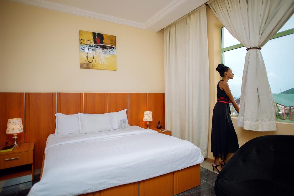 Hôtel Swiss International Mabisel Port Harcourt Extérieur photo